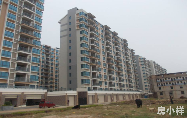 拆遷安置房和小產(chǎn)權房有什么區(qū)別，有房產(chǎn)證嗎?