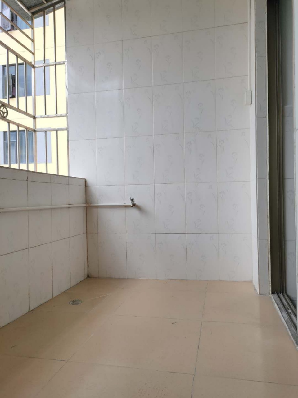 匯福豪居2期原始1房1廳，預(yù)售價52萬左右