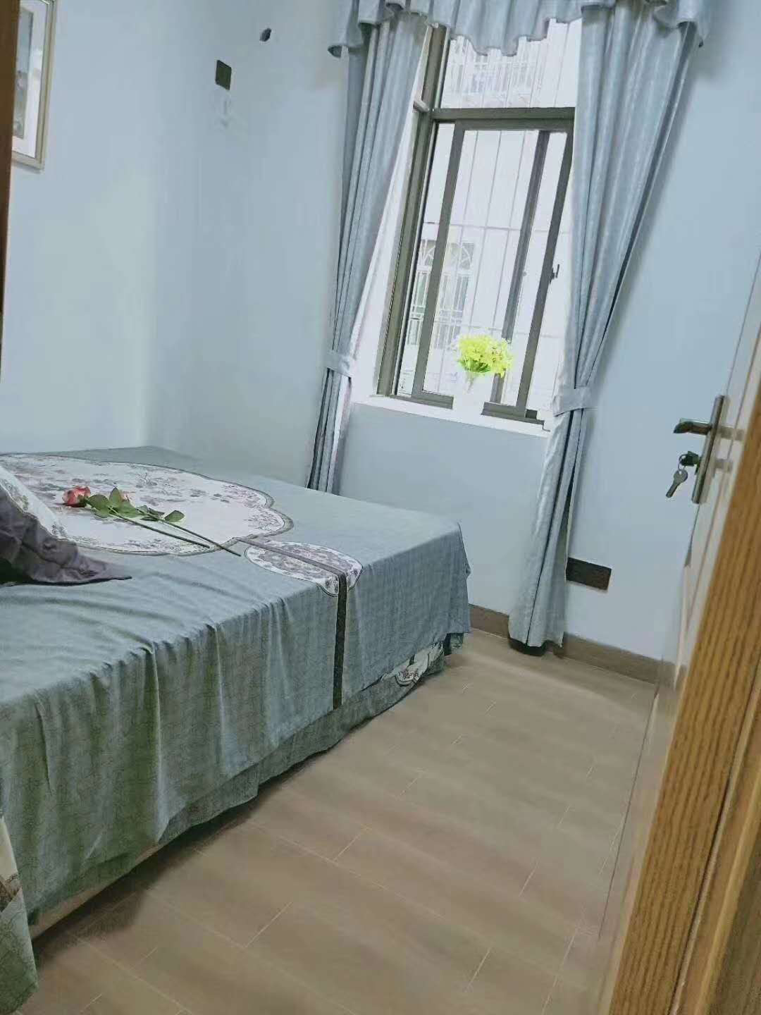 鴻川華府兩房特價(jià)68.8萬(wàn)