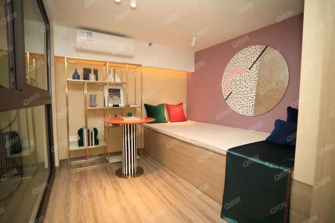 保利卓越中環(huán)廣場(chǎng)均價(jià)-18000元/平