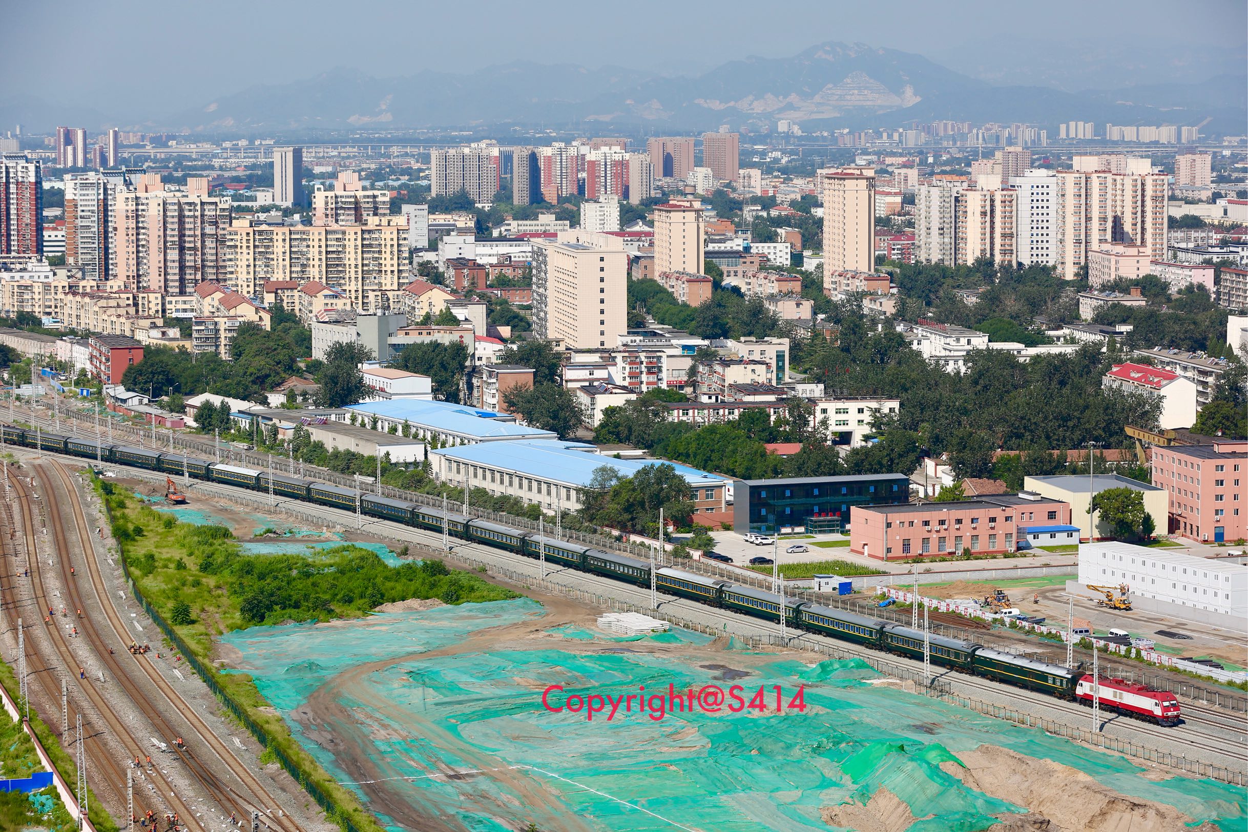 世紀城的學(xué)區(qū)一般要落戶好幾年才能上學(xué)