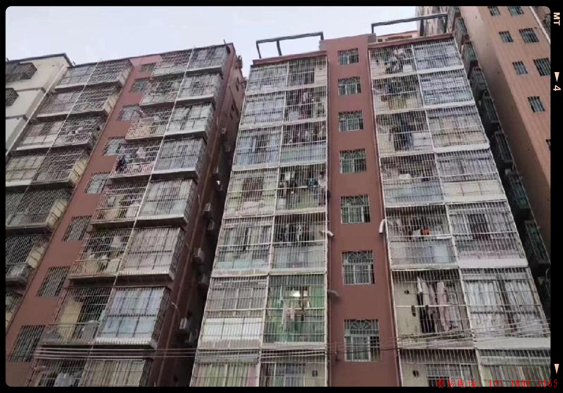 而不必冒著風(fēng)險(xiǎn)購買沒有保障的小產(chǎn)權(quán)房