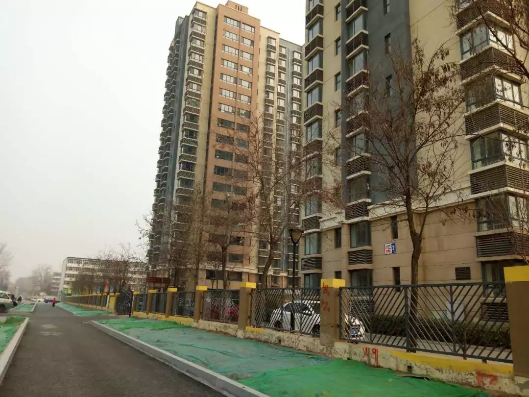 相鄰又沒(méi)有大面積開(kāi)發(fā)的棚戶區(qū)改造項(xiàng)目