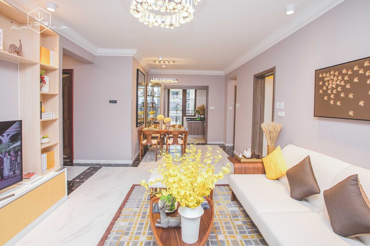 該批樣板房每間房都裝上了房門(mén)