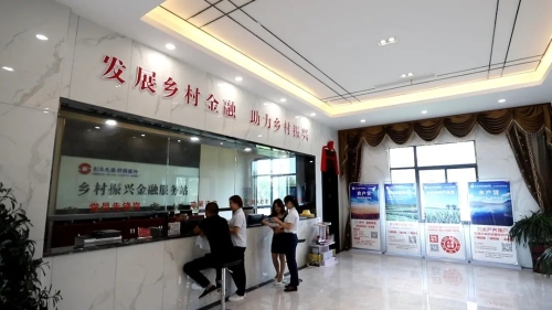 位于村內(nèi)回遷樓六號樓的地下一層