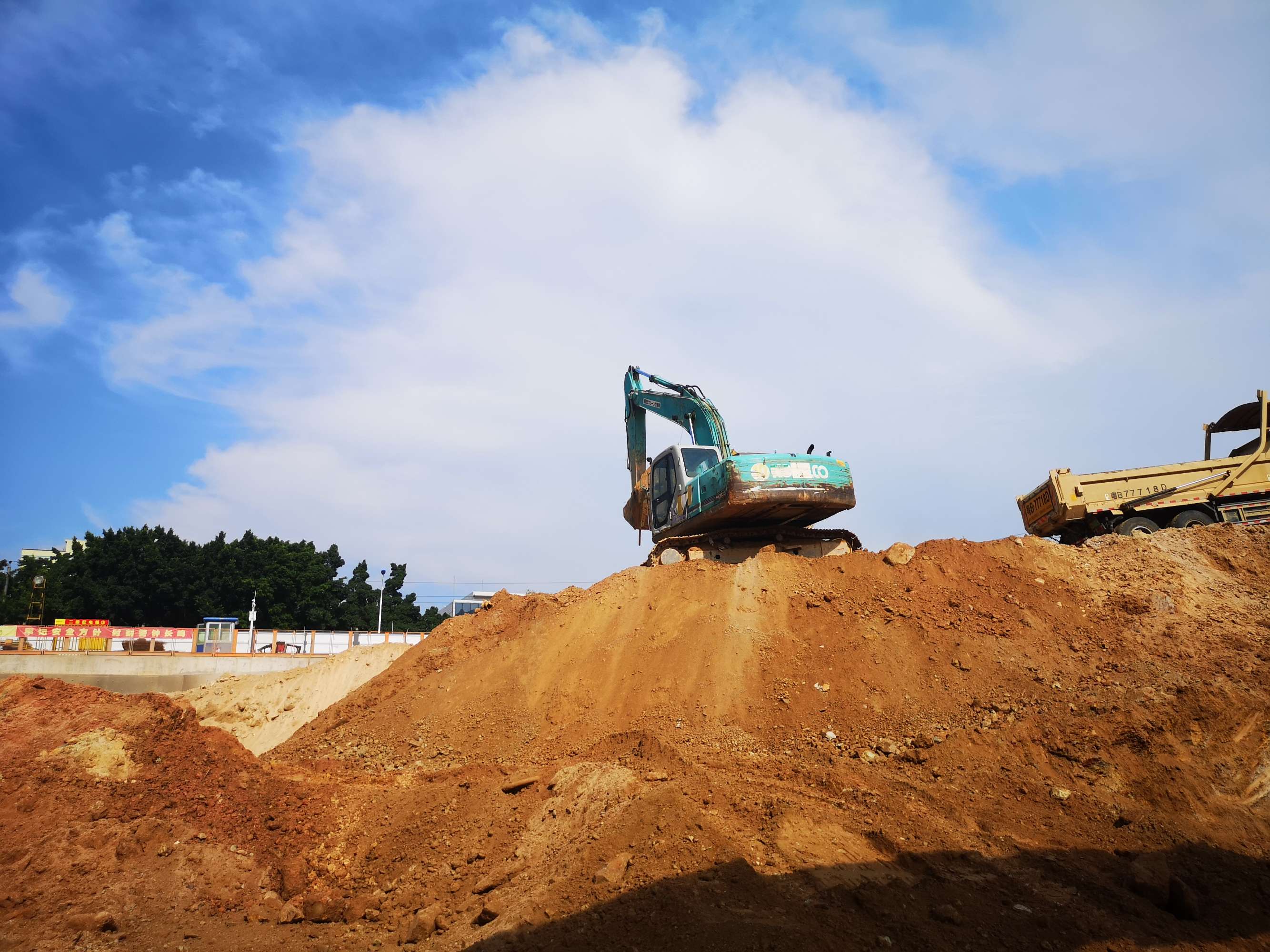 原洪灣舊村位于南屏鎮(zhèn)南灣片區(qū)西南側