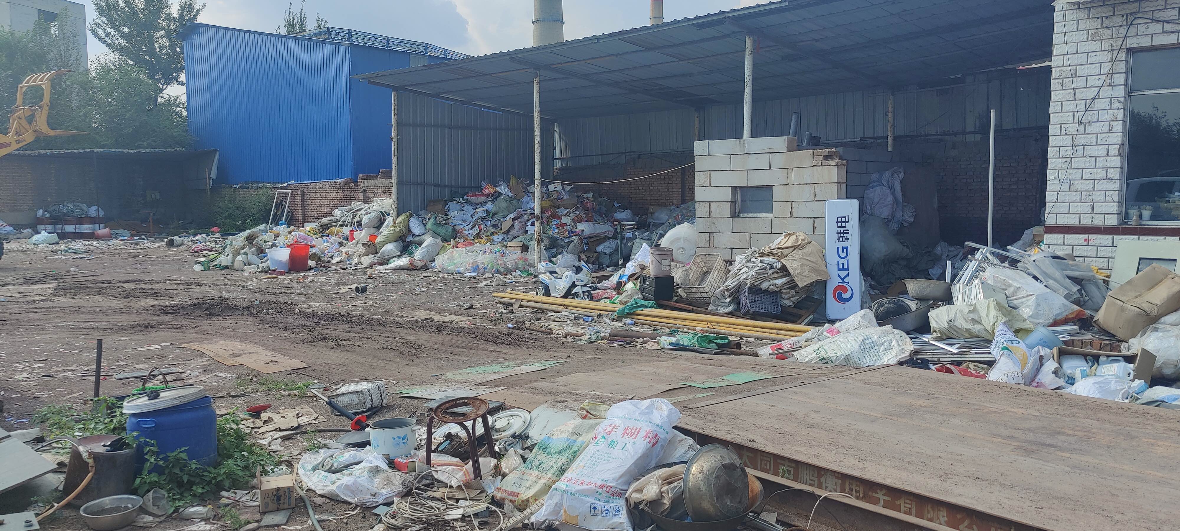 近兩年老陳收廢品的活動(dòng)已經(jīng)規(guī)范很多