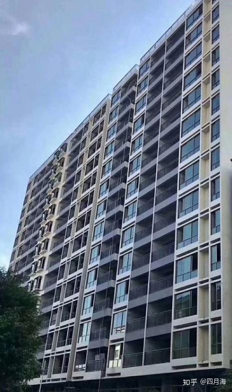 不過小產(chǎn)權房也就是所謂的三無房子