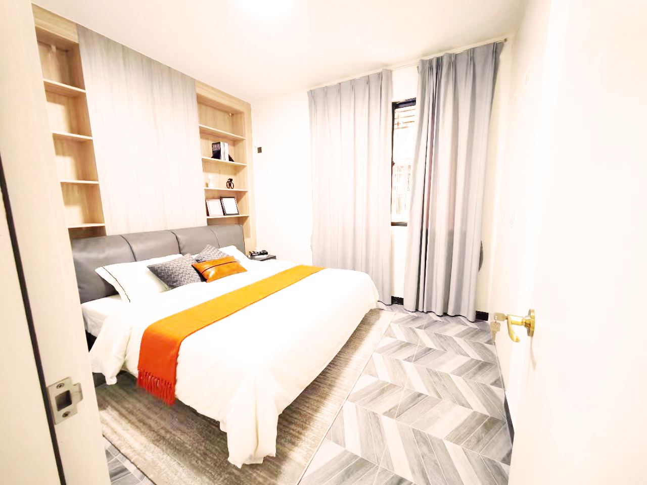 深圳龍崗小產(chǎn)權房|愛聯(lián)明庭