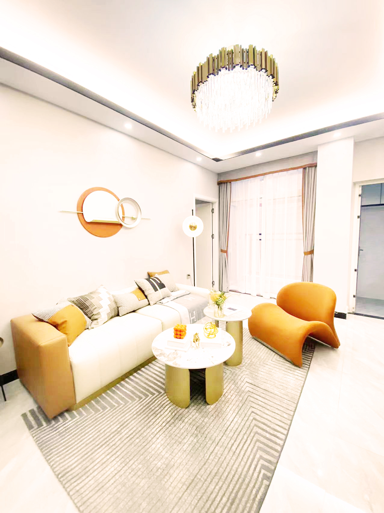  深圳石巖小產(chǎn)權(quán)房|雅居花園 首付35.8萬(wàn)/套應(yīng)人石站600米