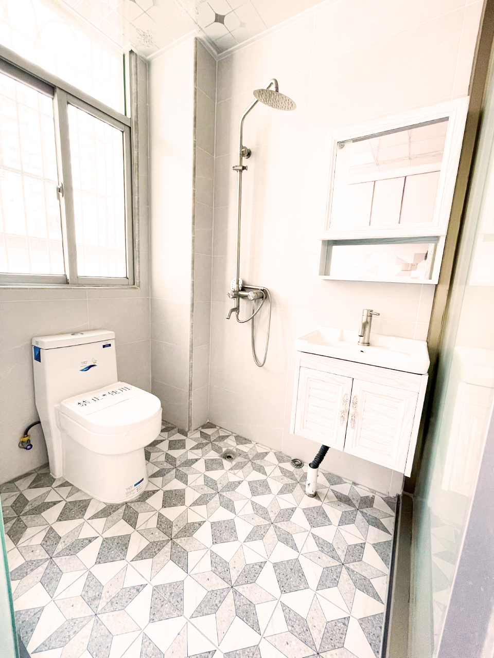 深圳石巖小產權房|云創(chuàng)大廈  68萬/套